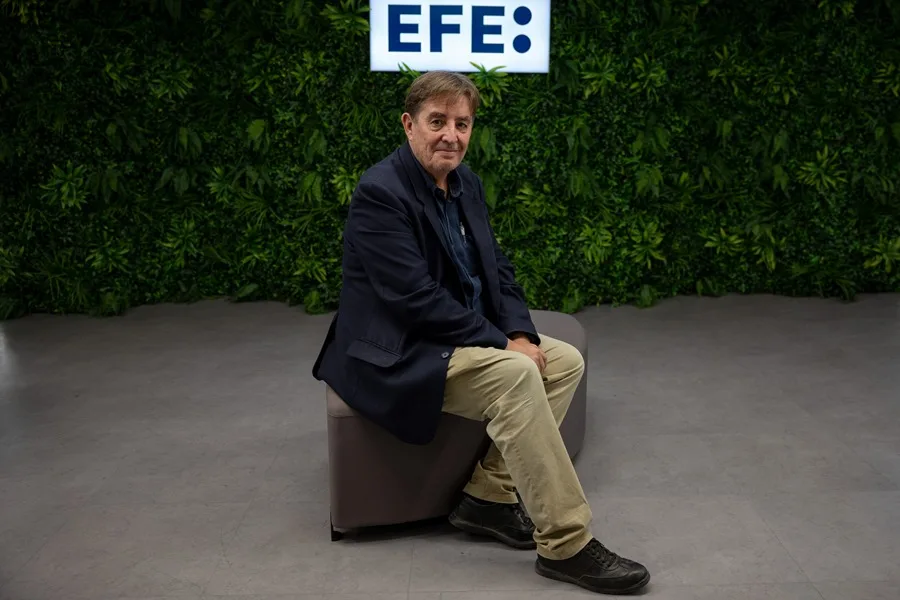 El director del Instituto Cervantes, Luis García Montero, durante una entrevista con EFE en Madrid.