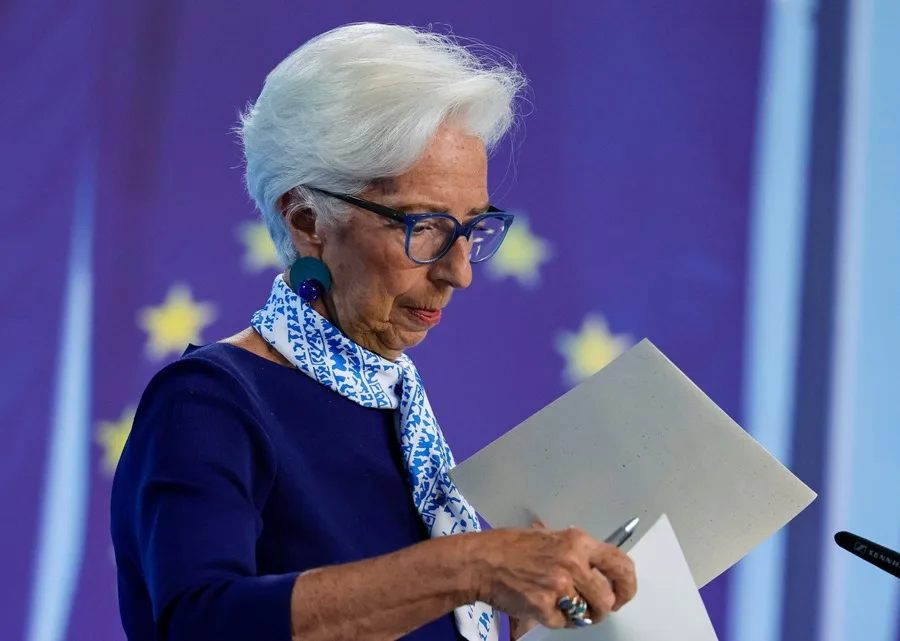 LAGARDE SOBRE CONTROL FED