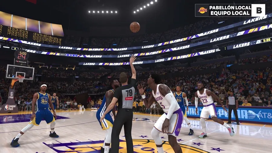 NBA 2K26 da un paso adelante y pule al máximo sus gráficos, jugabilidad y modos de juego.