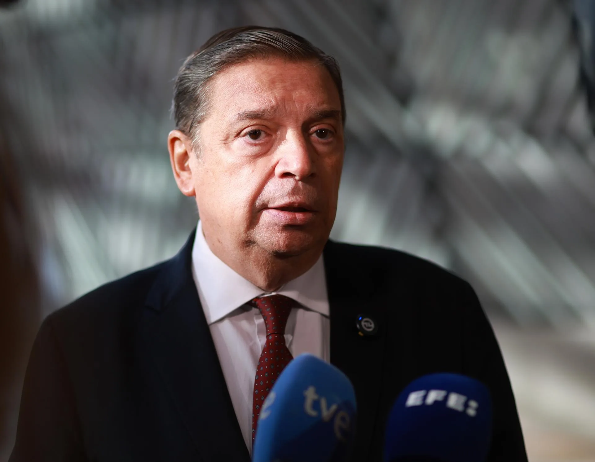 El ministro de Agricultura, Pesca y Alimentación, Luis Planas. EFE/OLIVIER HOSLET