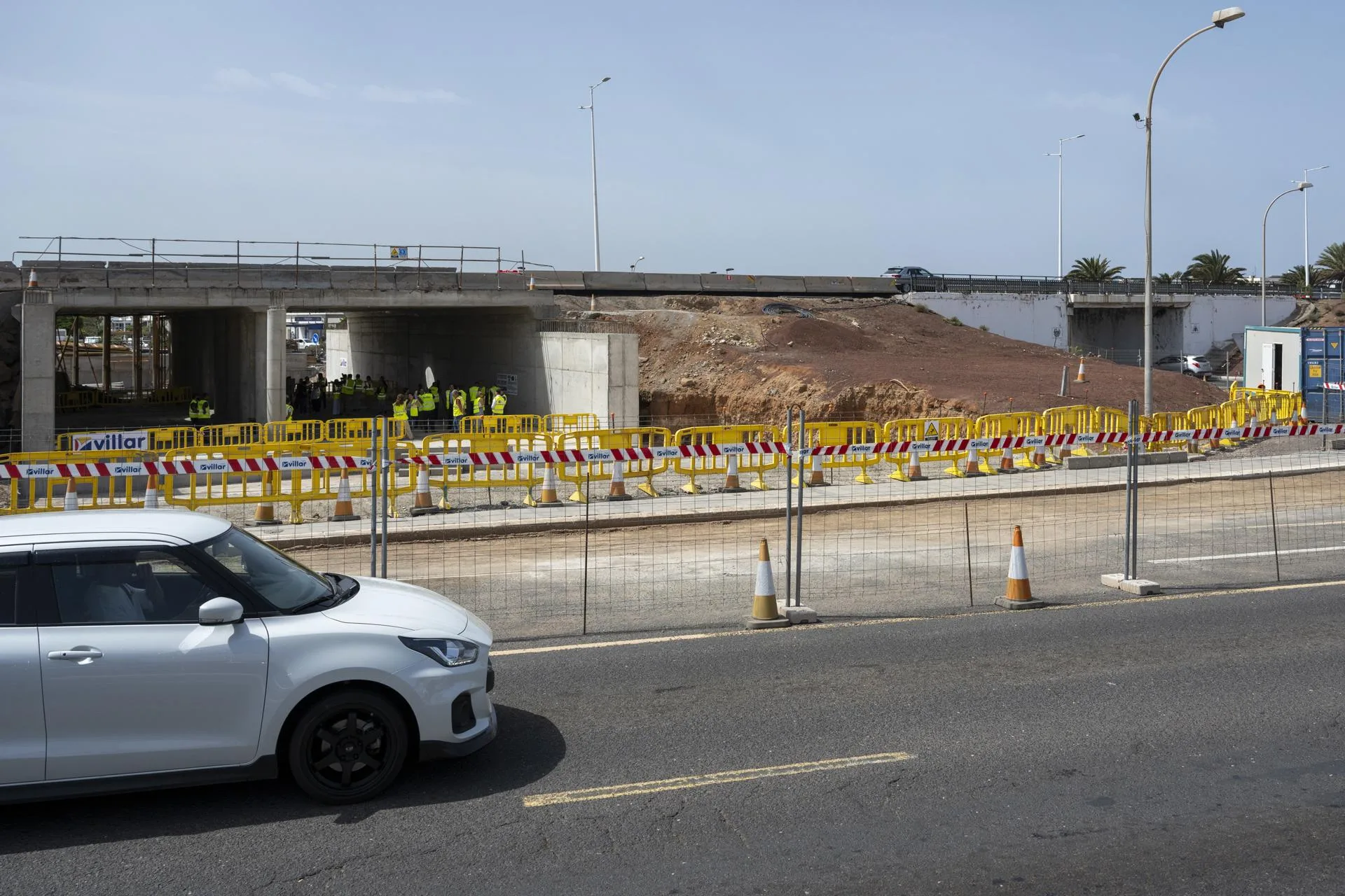 Imagen de archivo de unas obras en la carretera LZ-2, en Lanzarote. EFE/ Adriel Perdomo
