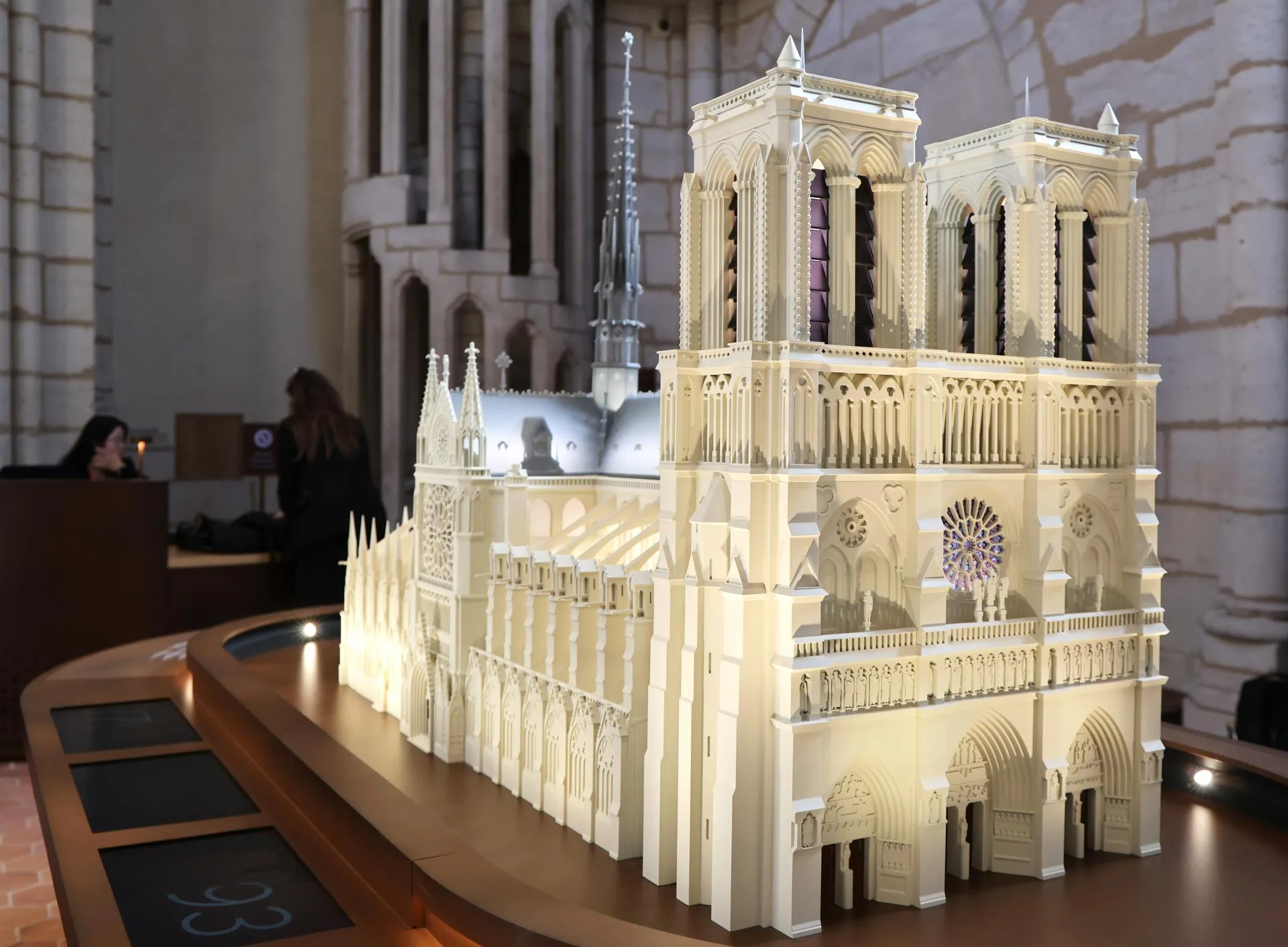 A view taken during the inauguration ceremony of the new tour route of the Cathedral Towers Gothic structures destroyed following the April 2019 fire, shows a scale model of Notre-Dame Cathedral displayed inside the Cathedral, as part of the 42nd edition of the European Heritage Days in Paris, France, 19 September 2025. EFE/EPA/LUDOVIC MARIN / POOL MAXPPP OUT