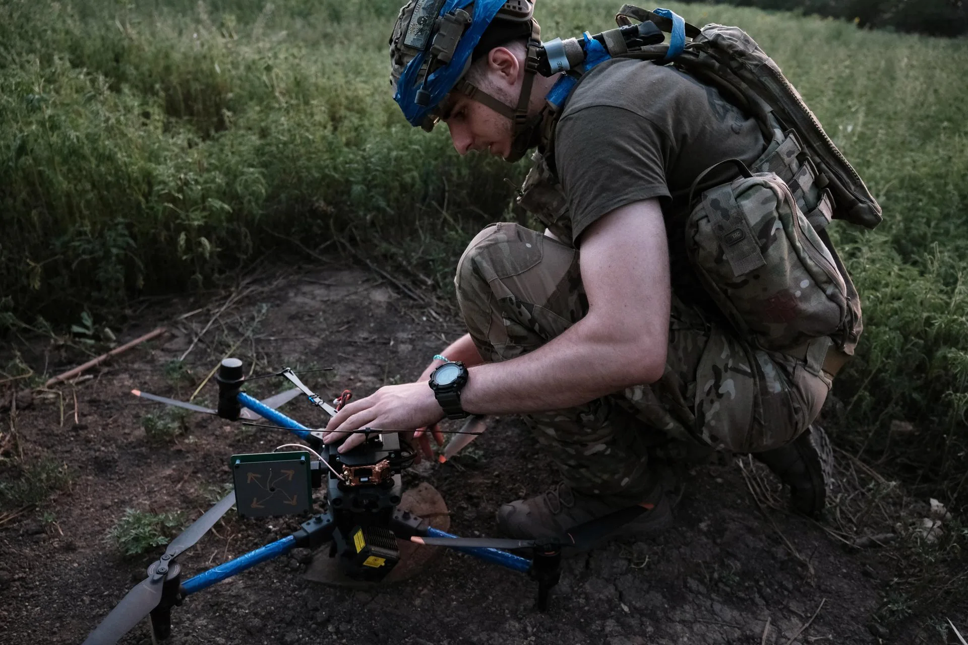 (FILE). A Ukrainian drone pilot with the combat name "Milton" from the 20th Lyubart Brigade of the 1st Corps of the National Guard Azov prepares the control drone with which he will guide FPV unmanned aerial vehicles on an attack mission on the Toretsk frontline, Donetsk region, Ukraine, 22 July 2025 (issued 23 July 2025). EFE/EPA/MARIA SENOVILLA