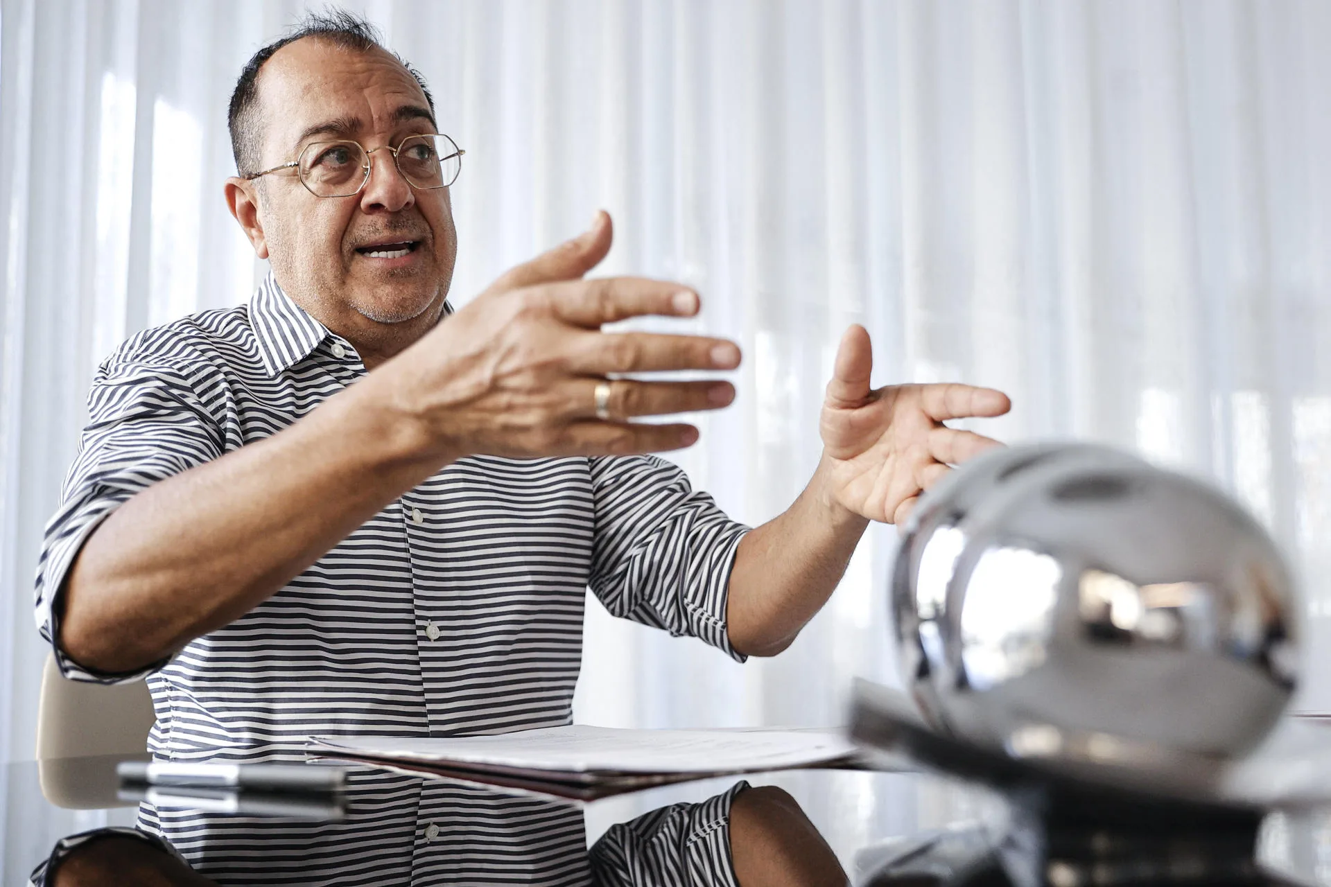 Carlos Fornes, presidente de la Asociación de Derecho Sanitario de la Comunitat Valenciana, durante la entrevista con EFE. EFE/Manuel Bruque