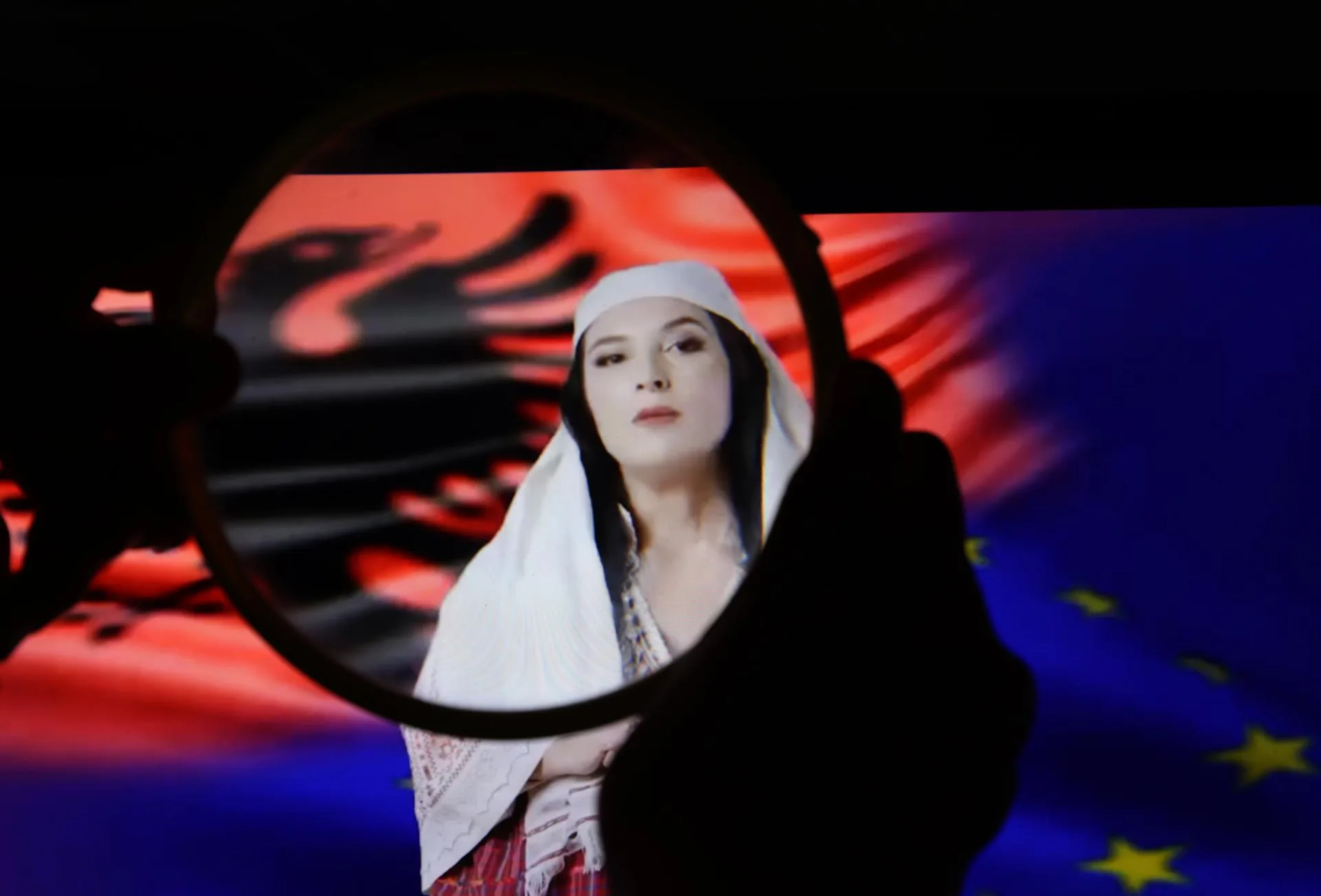 Captura de pantalla de Diella, una ministra del gobierno albanés generada por IA. EFE/ANDREJ CUKIC
 
//////////