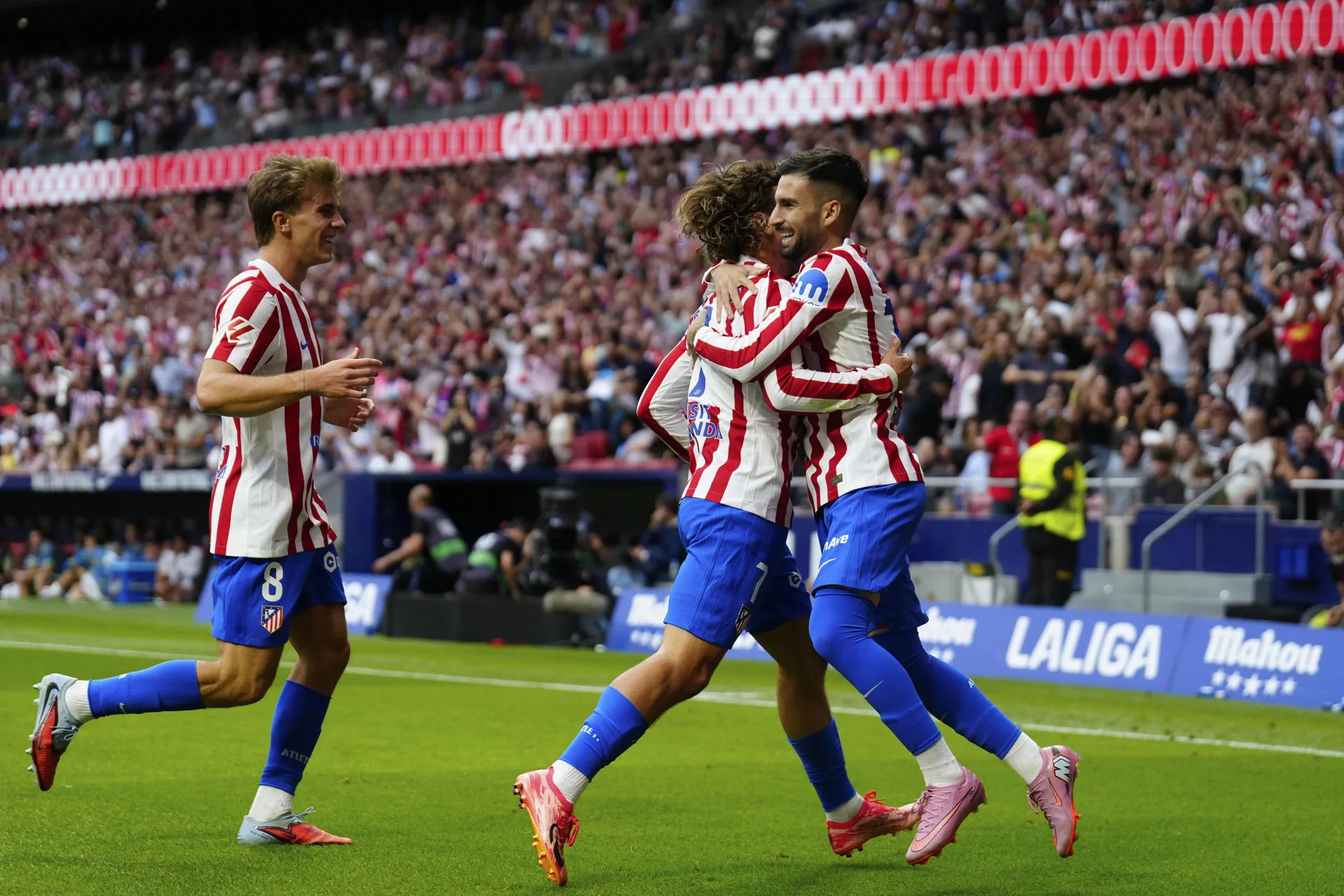 Atlético de Madrid forward Antoine Griezmann (2nd L) celebrates after scoring the fifth goal during the LaLiga match between Real Madrid and Atlético de Madrid at the Riyadh Air Metropolitano Stadium on Saturday. EFE/Borja Sánchez-Trillo