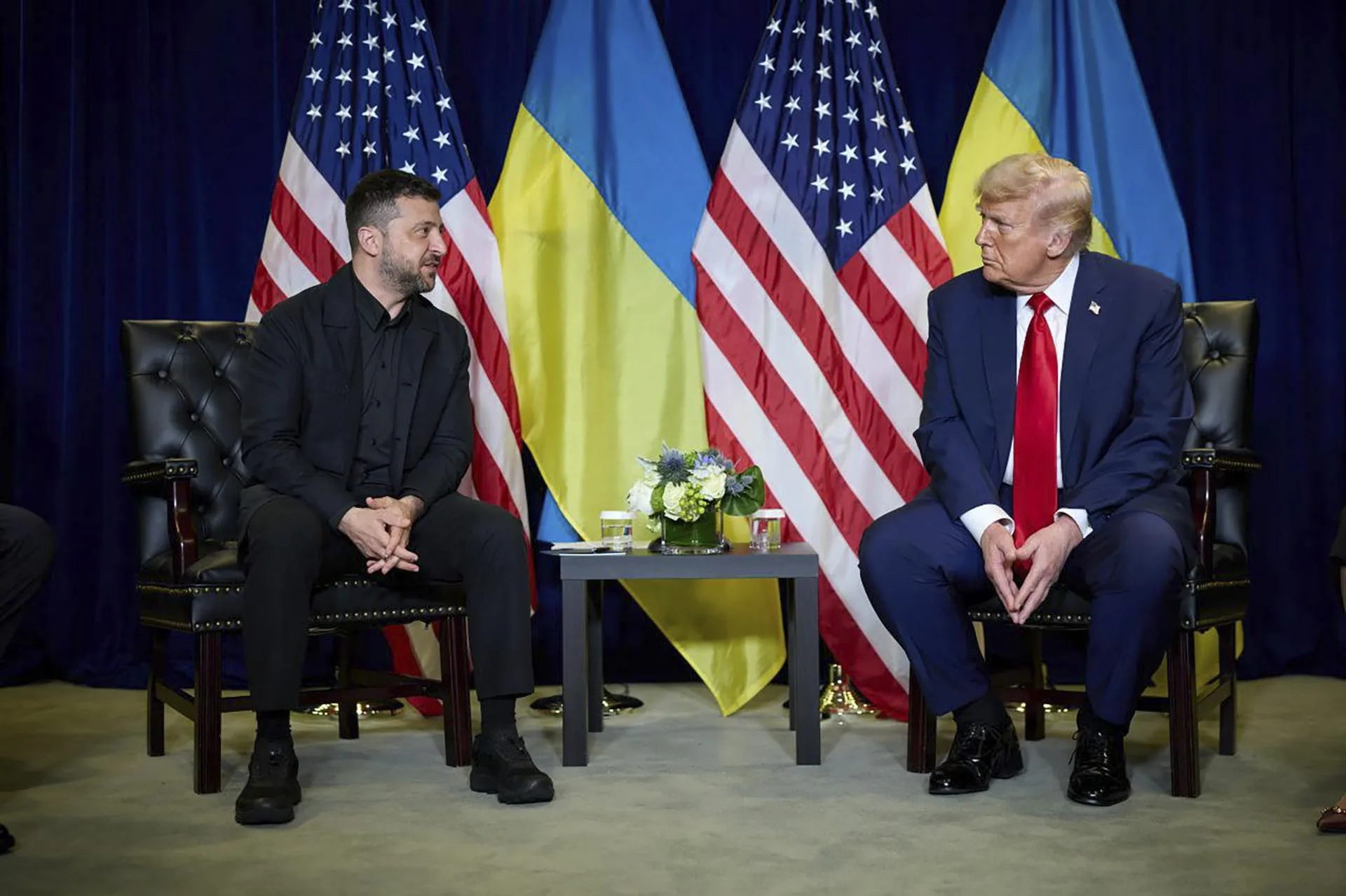 A handout photo made available by Ukrainian Presidential Press Service shows US President Donald J. Trump (R) and Ukrainian President Volodymyr Zelensky (L) meeting at the United Nations (UN) headquarters in New York, New York, USA, Sep. 23, 2025. EFE/EPA/PRESIDENTIAL PRESS SERVICE HANDOUT HANDOUT HANDOUT EDITORIAL USE ONLY/NO SALES