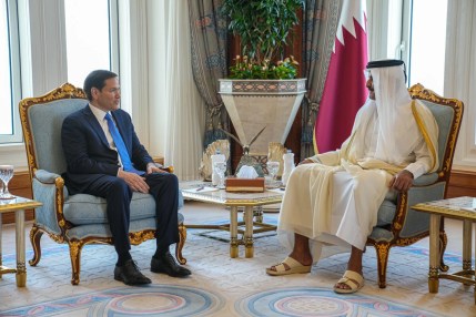 El secretario de Estado estadounidense, Marco Rubio, durante su reunión con el emir jeque qatarí Tamim bin Hamad Al Thani, este martes en Doha. EFE/ Secretary Marco Rubio vía X