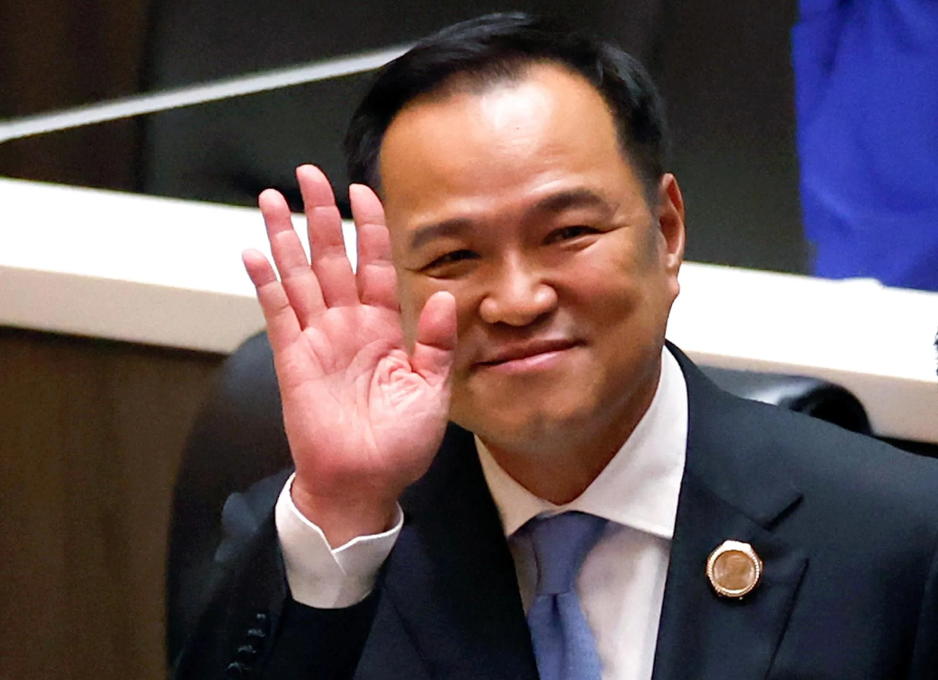 (FILE) Bhumjaithai Party's leader Anutin Charnvirakul waves after being elected as prime minister during a voting session at Parliament in Bangkok, Thailand, 05 September 2025. EFE/EPA/RUNGROJ YONGRIT BEST QUALITY AVAILABLE