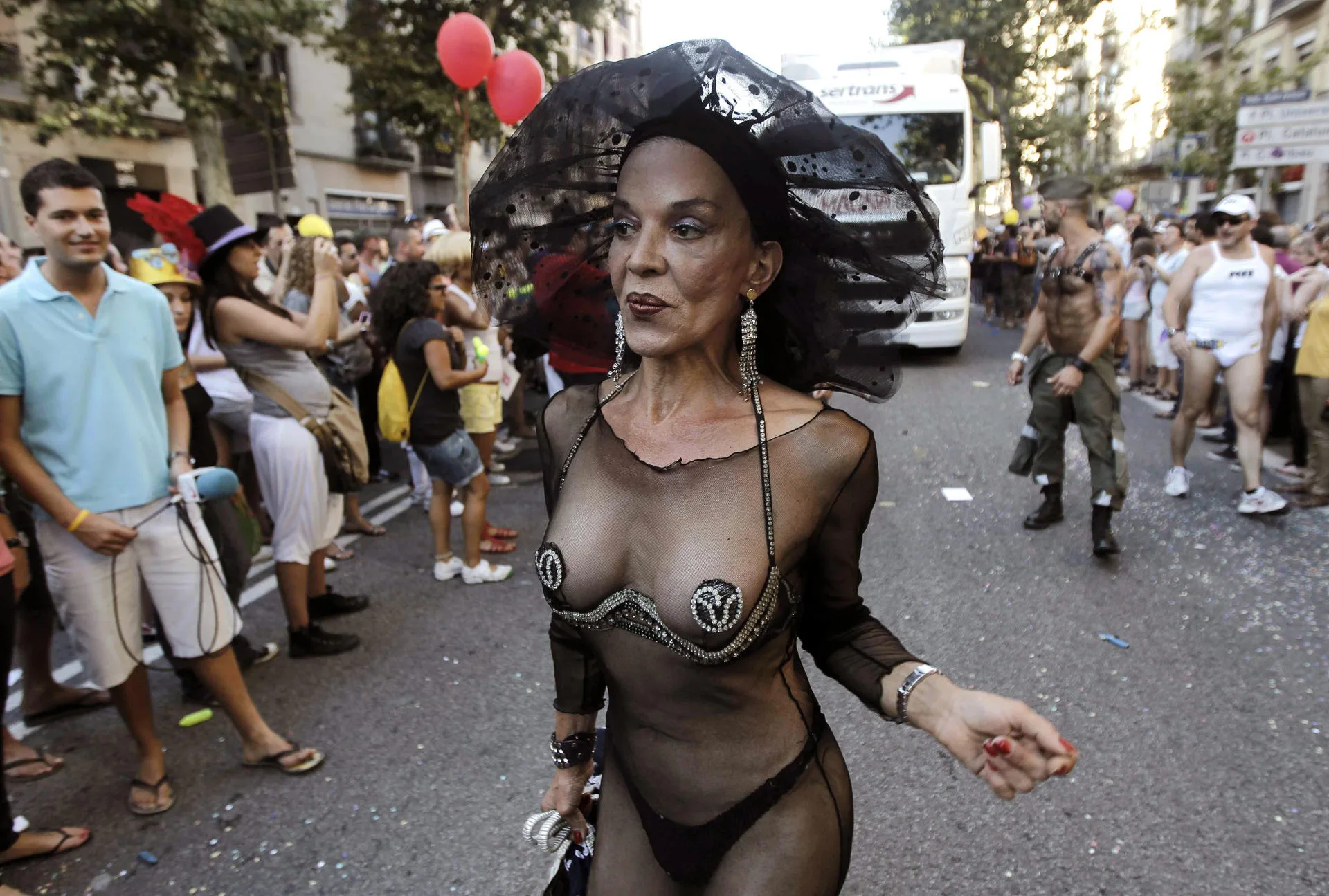 [FILE] Participants take part into the annual Gay Pride Parade in Barcelona, northeastern Spain, on 26 June 2011. EFE/Alberto Estevez