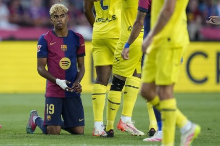 Un partido entre Villarreal y Barca.