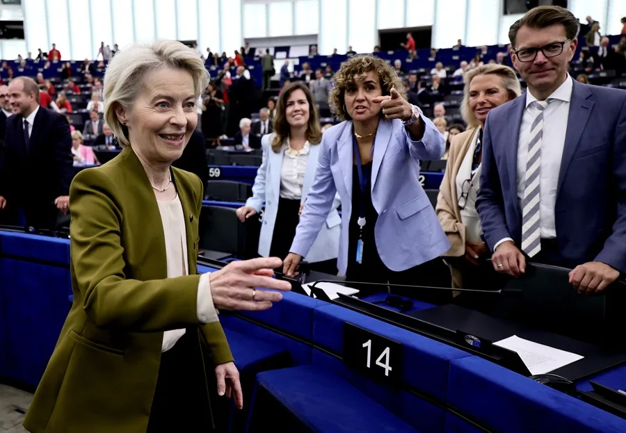 La presidenta de la Comisión Europea, Ursula von der Leyen hoy Estrasburgo. 