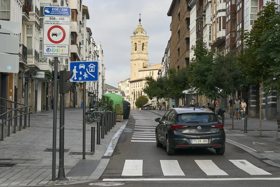 zona bajas emisiones vitoria