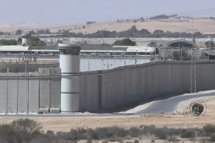 Un grupo de 21 activistas españoles de la flotilla saldrán este domingo de Israel