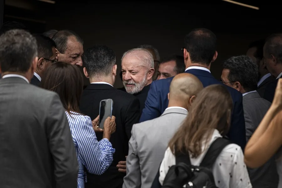 Fotografía de archivo del presidente de Brasil, Luiz Inácio Lula da Silva (c), en Manaus (Brasil). EFE/ Raphael Alves