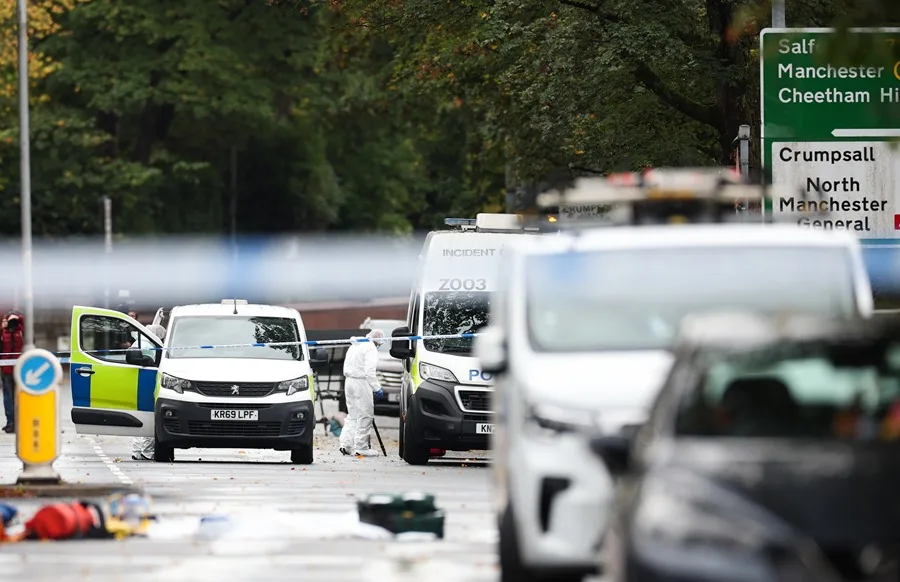Una de las víctimas de la sinagoga de Mánchester murió por disparos de la Policía