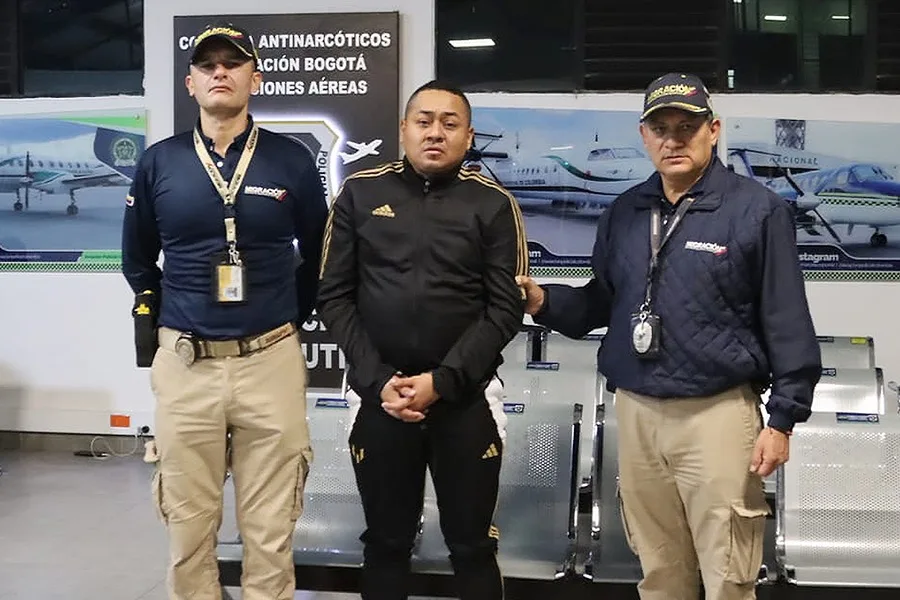 Colombia expulsa al cabecilla criminal ecuatoriano alias Fede, detenido en Medellín