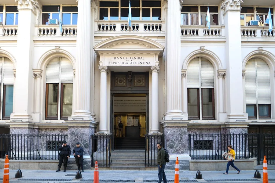 Las billeteras digitales no podrán vender dólares en Argentina