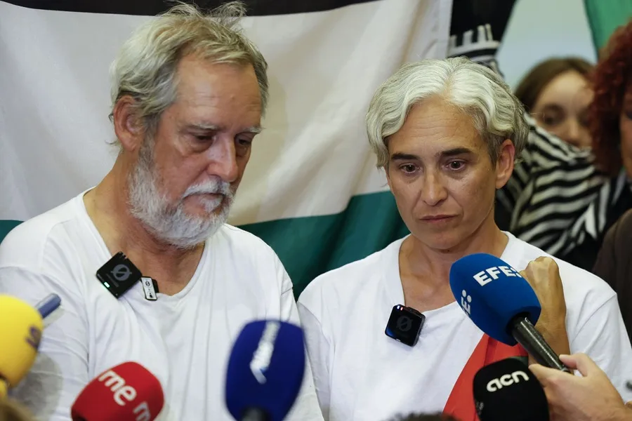 Llega a España el primer grupo de activistas de la flotilla deportado de Israel