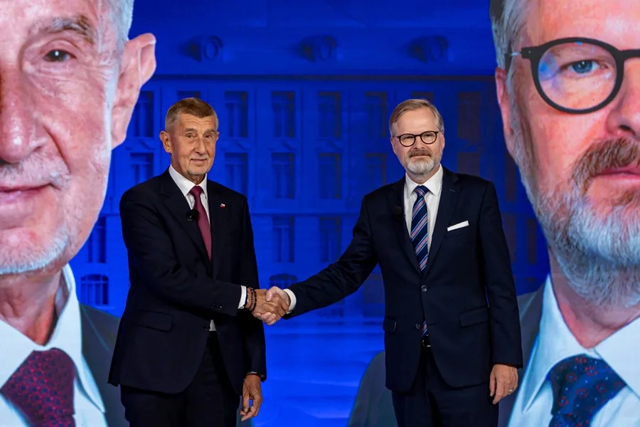 Chequia elige entre conservadores debilitados por la inflación y un millonario "trumpista"