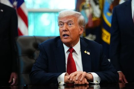 Trump arremete contra Greta Thunberg por la flotilla a Gaza: "Es una alborotadora. Necesita un doctor"
