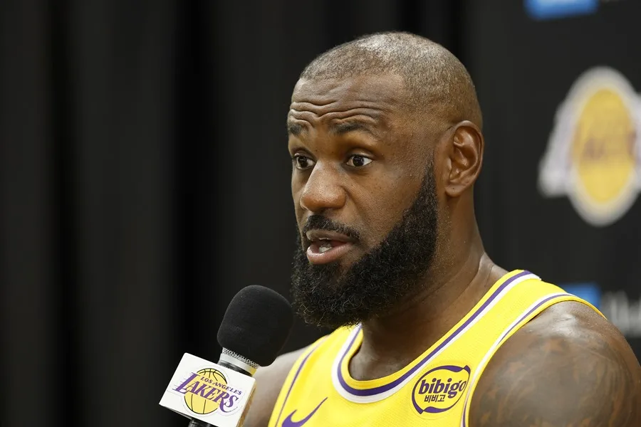 LeBron James anuncia que tomará este martes "la decisión de todas las decisiones"