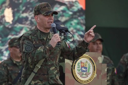 Venezuela denuncia "acoso militar" de aviones de EE.UU. cerca de sus costas en el Caribe