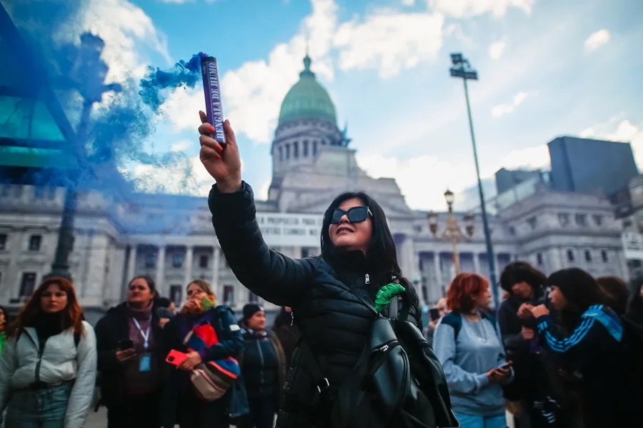 Milei propone un presupuesto 2026 con recortes significativos en las políticas de género