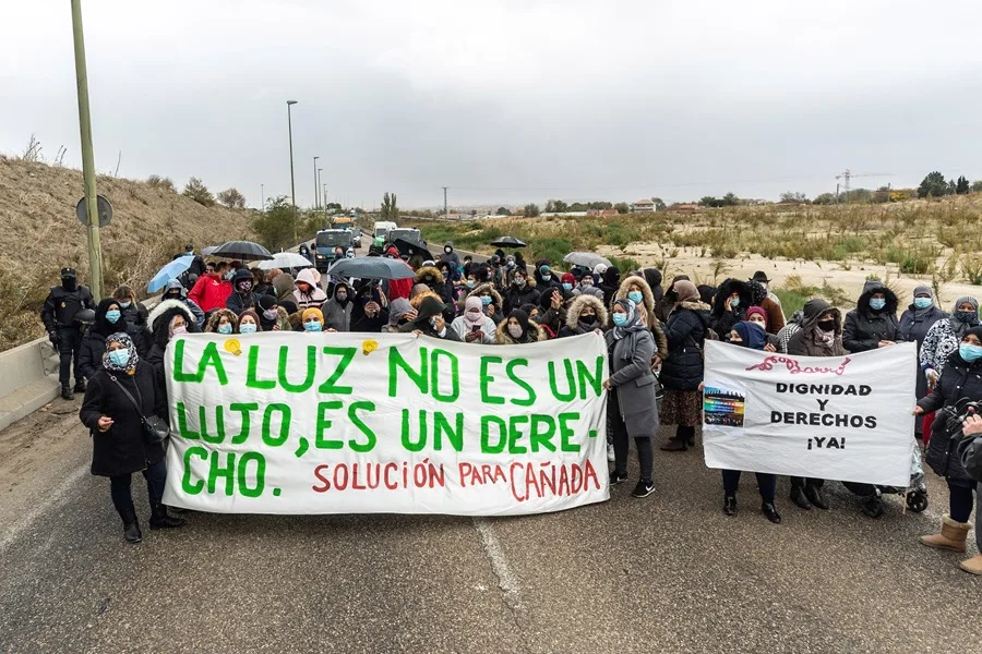 Protestas de los vecinos de Cañada Real en Madrid.