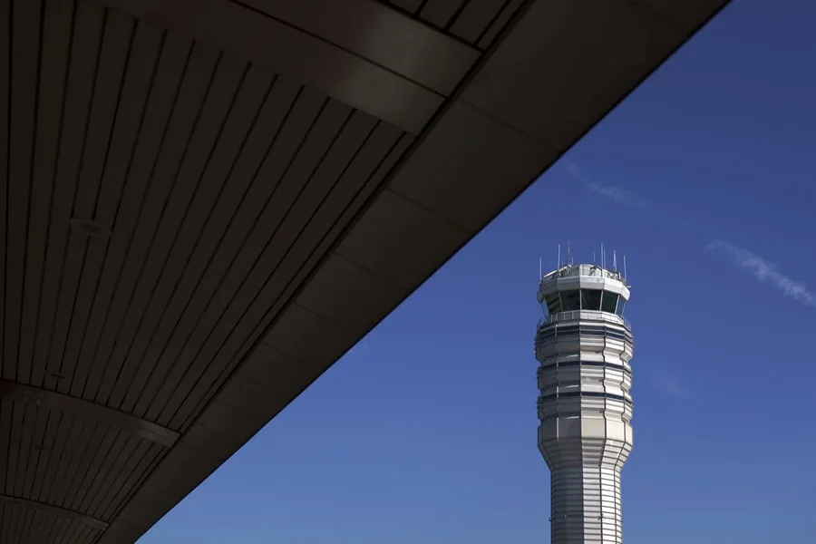 Alerta en EE.UU. ante la ausencia de controladores aéreos por el cierre de Gobierno