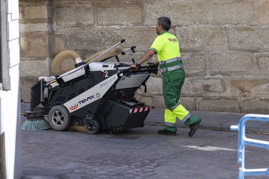 Un empleado de la limpieza