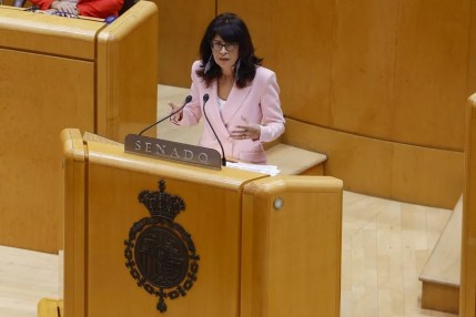 ministra Redondo Senado pulseras antimaltrato