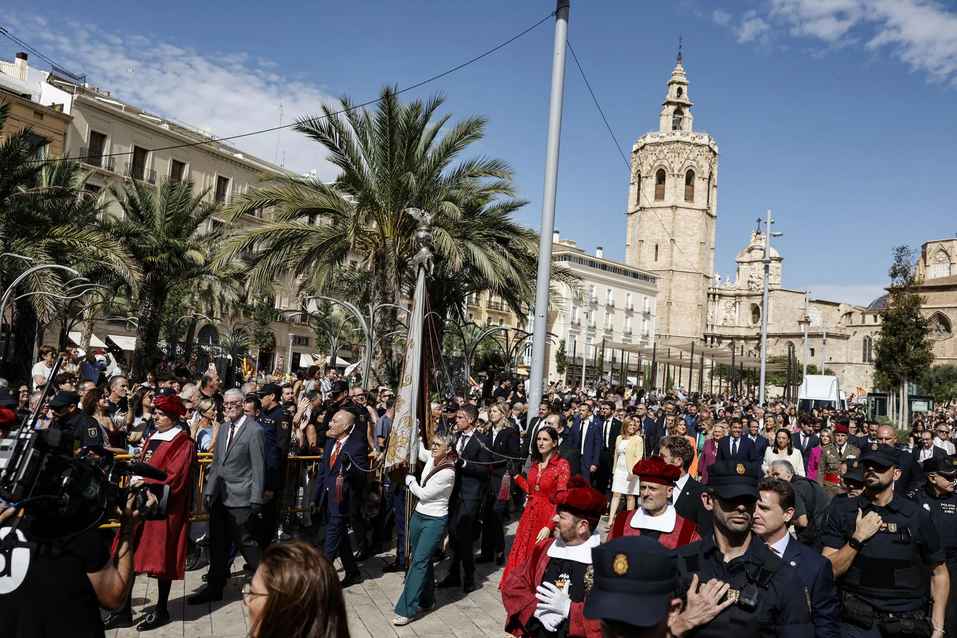 València conmemora la entrada en la ciudad del rey Jaime I el 9 de octubre de 1238 con la procesión cívica de la Senyera, en una imagen de 2024. EFE/Biel Aliño