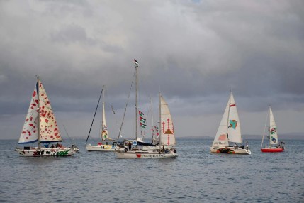Una flotilla de barcos sale del puerto de San Giovanni Li Cuti en Catania, Sicilia, sur de Italia, 27 de septiembre de 2025. EFE/ORIETTA SCARDINO