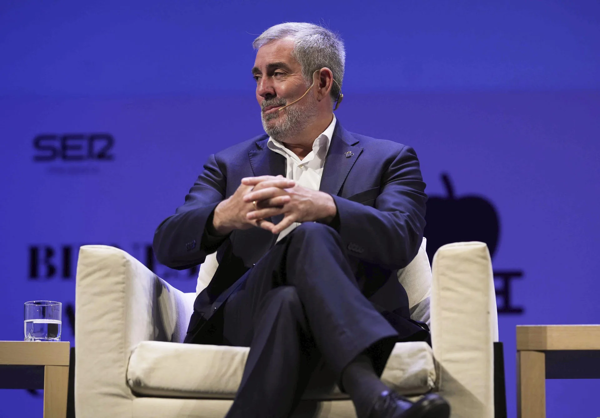 El presidente de Canarias, Fernando Clavijo, durante su intervención en el congreso Sabiduría y Conocimiento, que se celebra en Córdoba del 3 al 5 de octubre y abordará temas como la democracia, la geopolítica o la crisis migratoria.- EFE / Rafa Alcaide